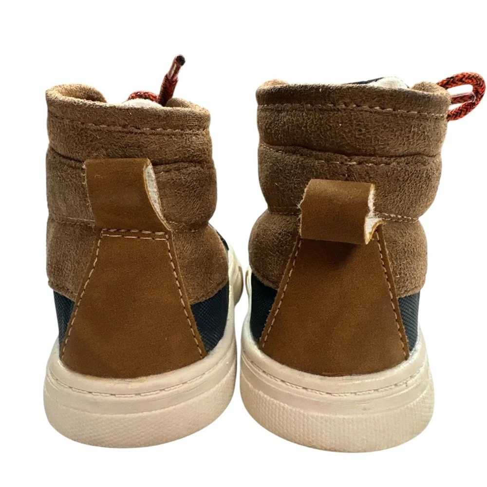Oshkosh B’gosh Toddler Boy Lace-up Duck Boots Size 6 Used